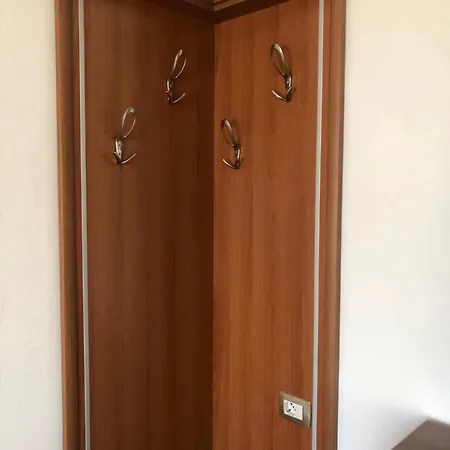 Ajl Apartment *