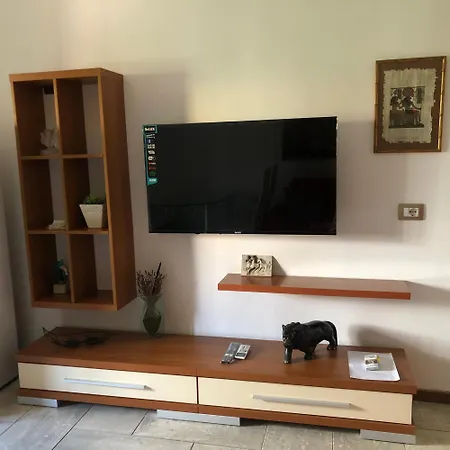 Ajl Apartment